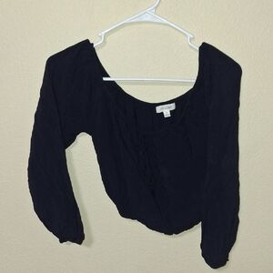 Elegant Black Blouse with Long Sleeves